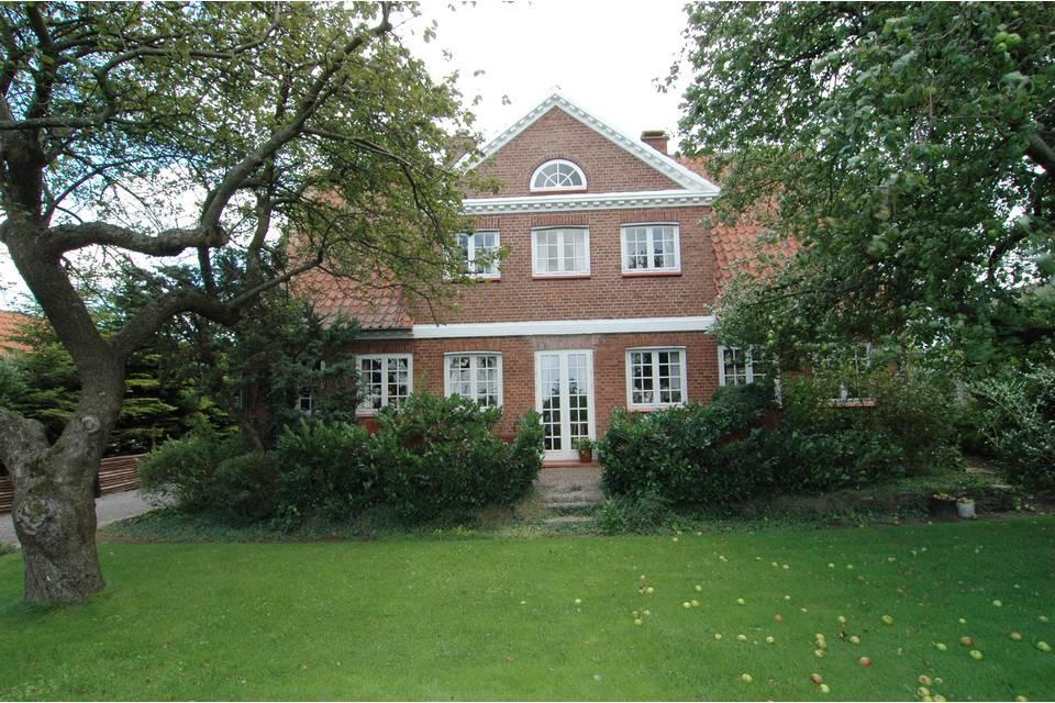 Aakirkeby Bed And Breakfast Exterior photo